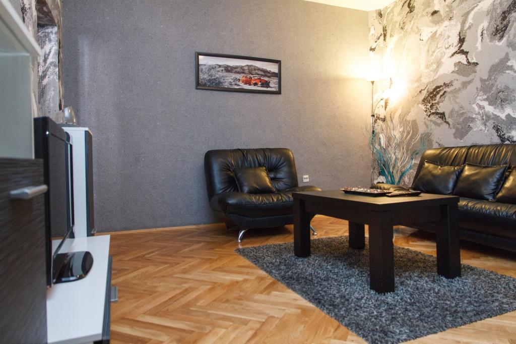 Apartment Aleksandar Belgrado Buitenkant foto